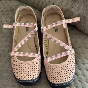 JBU by Jambu "Karen" Memory Foam Sandals